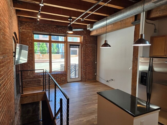 Building Photo - 2960 Inca St