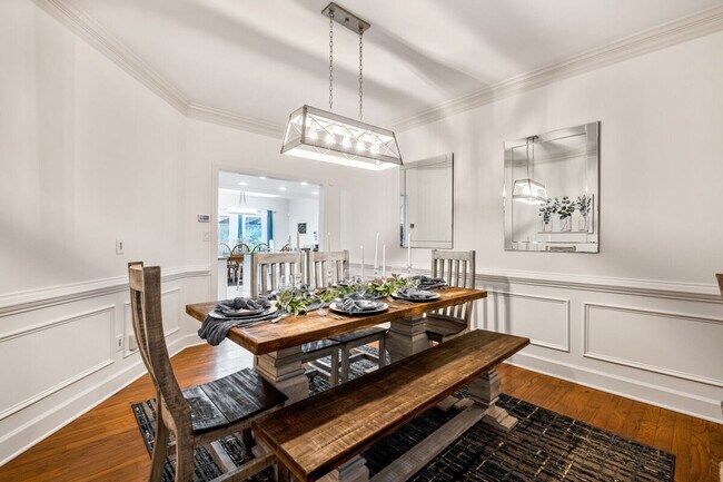 Building Photo - 29 Dean Rd SE