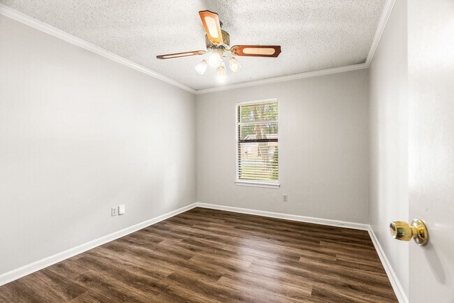 Building Photo - Updated House for Rent in Maumelle – Spaci...