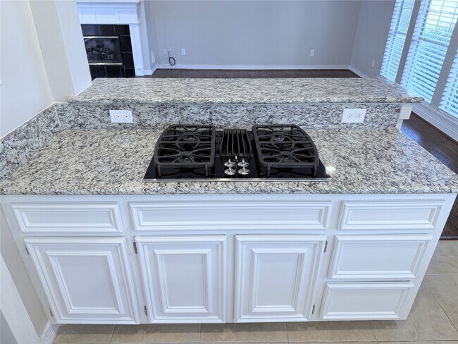 Building Photo - 1963 Peden St