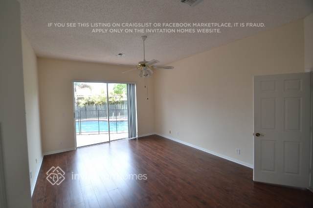 Building Photo - 2015 Portland Ave