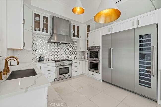 Building Photo - 4000 Bouquete St