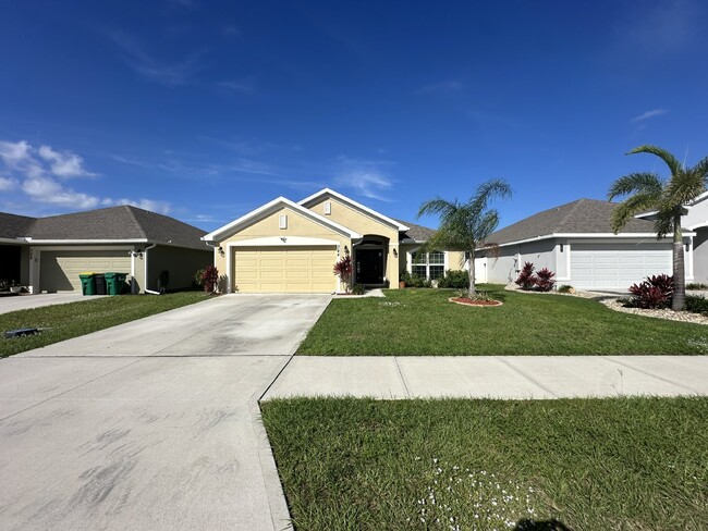 Primary Photo - 4 bedroom, 2 bathroom single family home c...