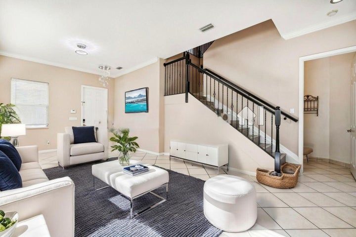 Building Photo - 7174 Ivy Crossing Ln