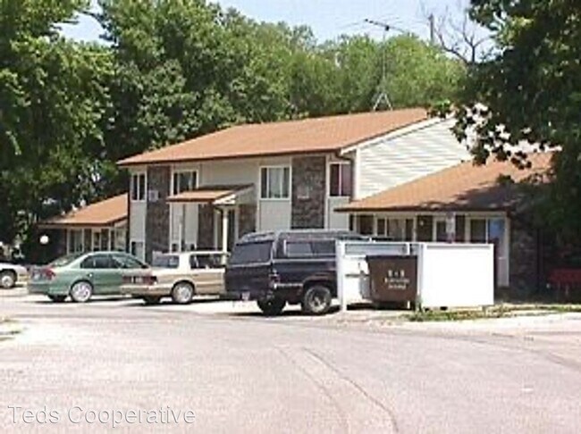 Building Photo - 1209 E 8th St