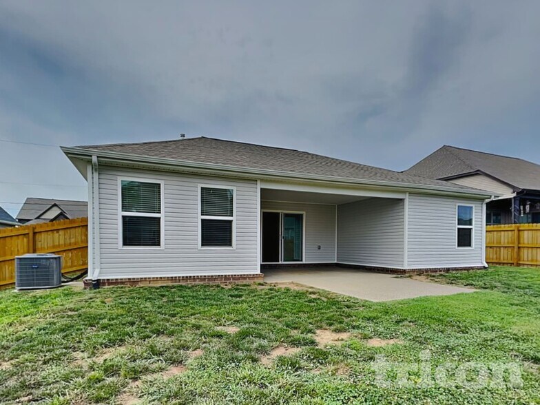 Building Photo - 1021 Laurelwood Dr