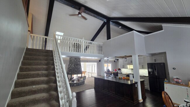 Building Photo - 9500 Fox Valley Dr