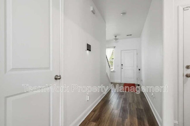 Building Photo - 254 Gulledge St