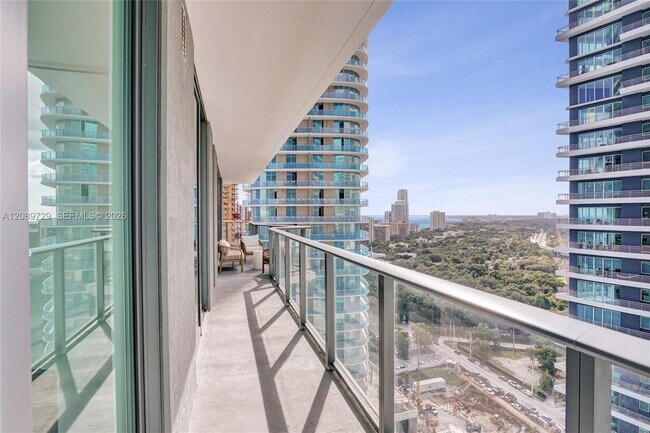 Building Photo - 1300 S Miami Ave
