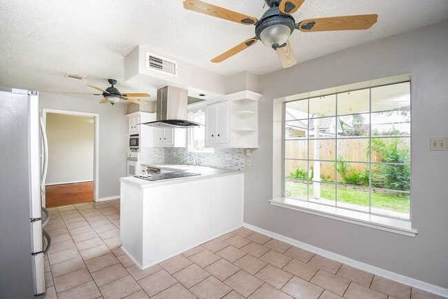 Building Photo - 1709 Beaver Springs Ct