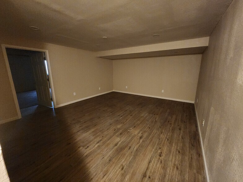 Basement - 1948 Glenbridge Rd