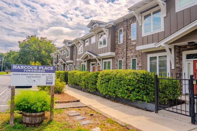 Building Photo - Leasing for FALL 2026! 3Bed/3Bath Townhouse walking distance to FSU! $850/bedroom