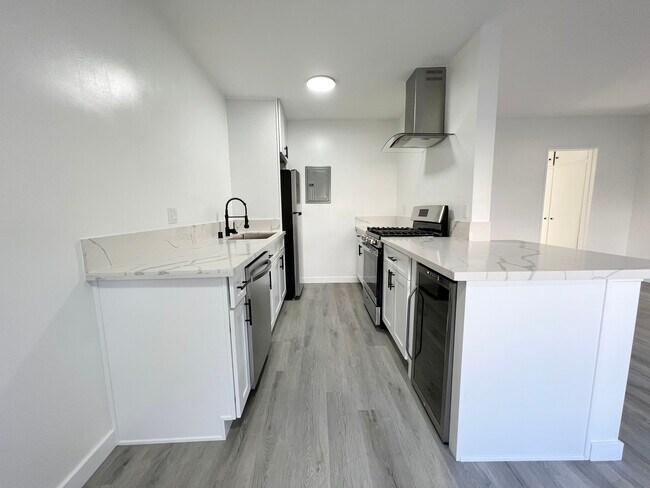 #2 kitchen - 160 N Holliston Ave