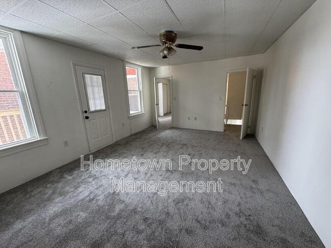 Building Photo - 1109 E Philadelphia St