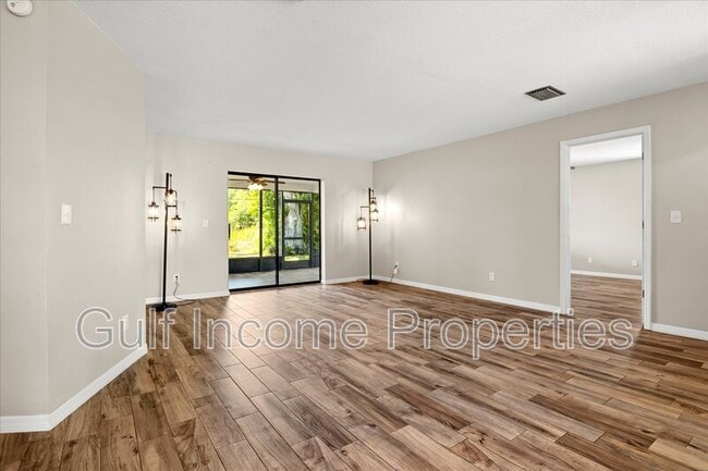 Building Photo - 8307 12th Ave Dr NW