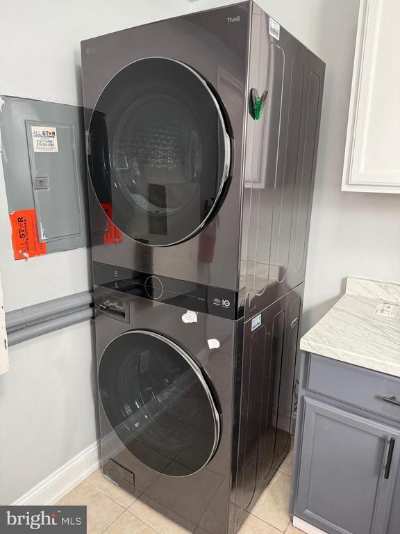 Building Photo - 1048 South St