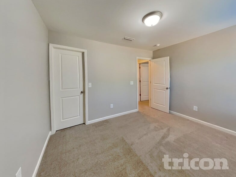 Building Photo - 963 Bitting Hall Cir