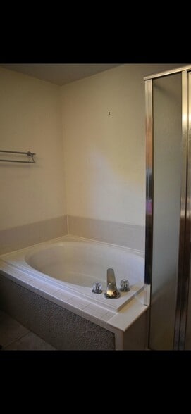 Building Photo - 228 Paloma Ave