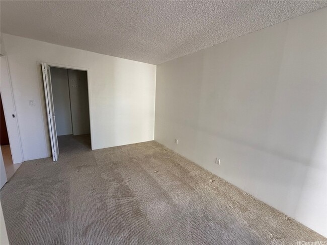 Building Photo - 2600 Pualani Way