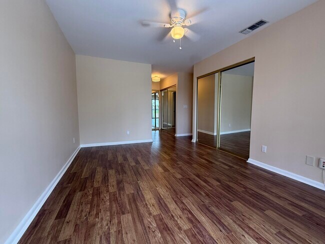 Building Photo - 717 Windermere Way