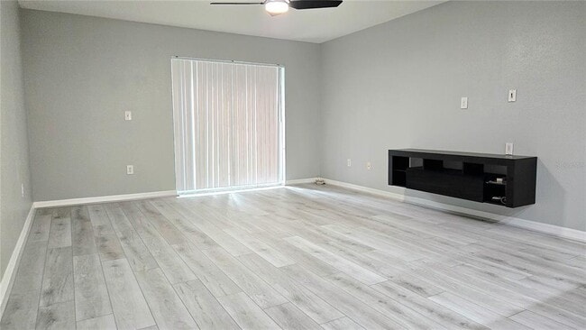 Building Photo - 405 Carina Cir