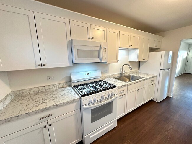 Building Photo - 222 S Tryon St