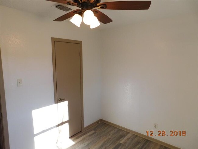 Building Photo - 1010 Jackie Jo Ln