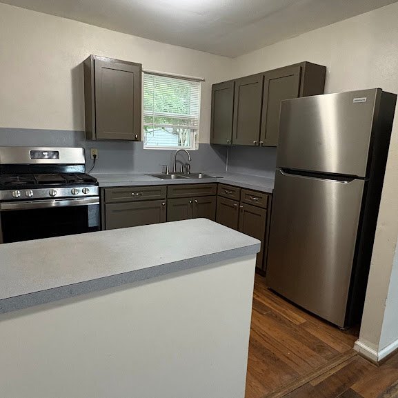 Building Photo - 1301 Stadium Dr