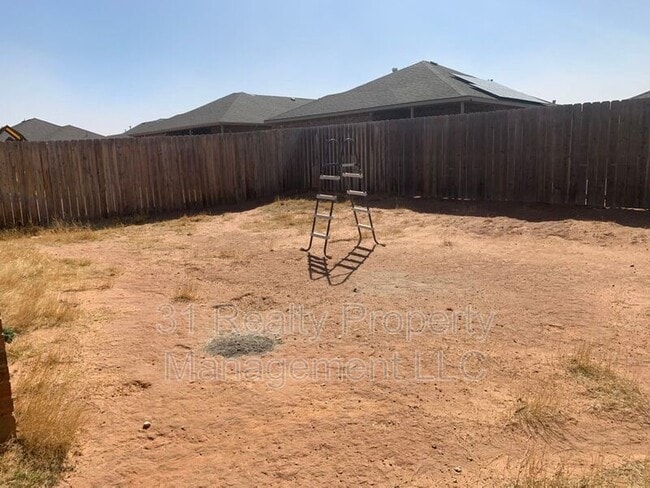 Building Photo - 1028 E 90th St