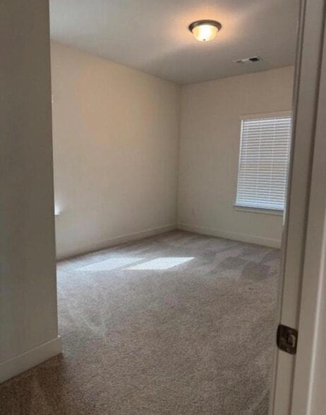 Building Photo - 113 Andrew Duvalt Cv