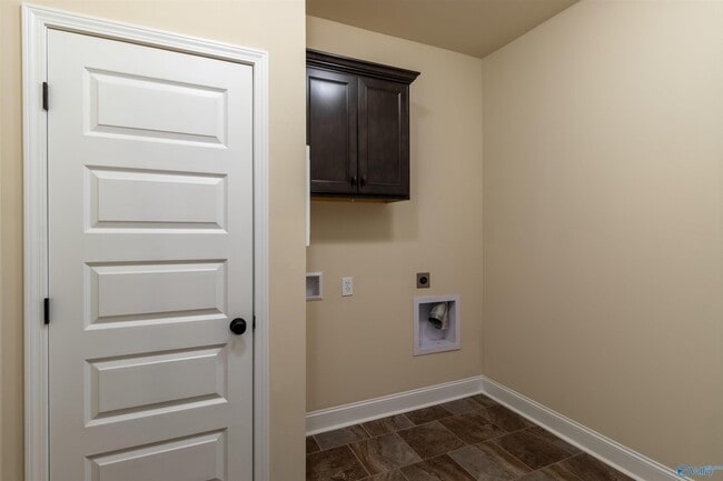 Building Photo - 17331 Fieldway Cir