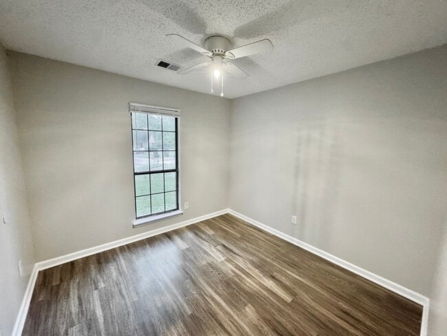 Building Photo - 3914 Longsneck Cove