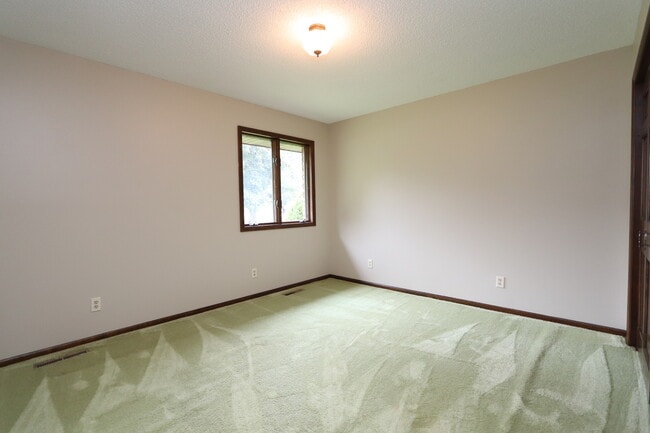 Building Photo - 8560 N 4000 W Rd