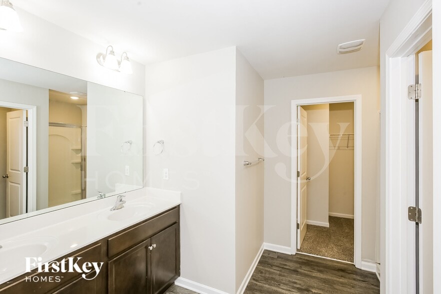 Building Photo - 2054 Cypress Village Dr NW