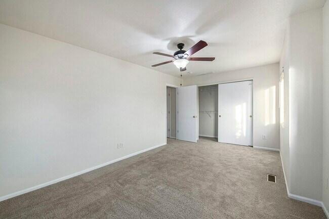 Building Photo - 3950 Celtic Ln