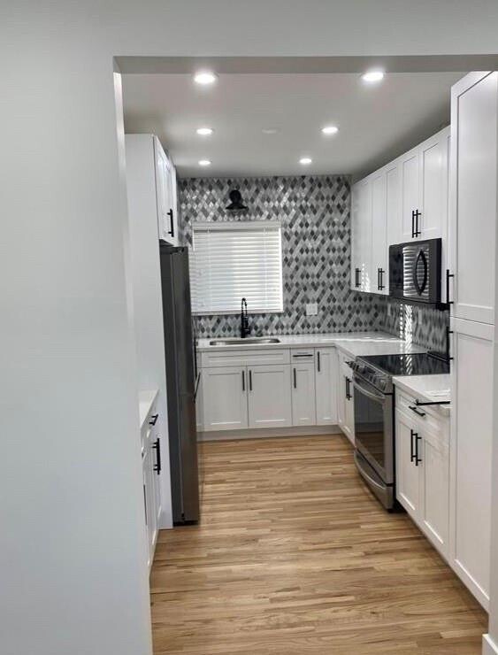 Building Photo - 170 W 58th St