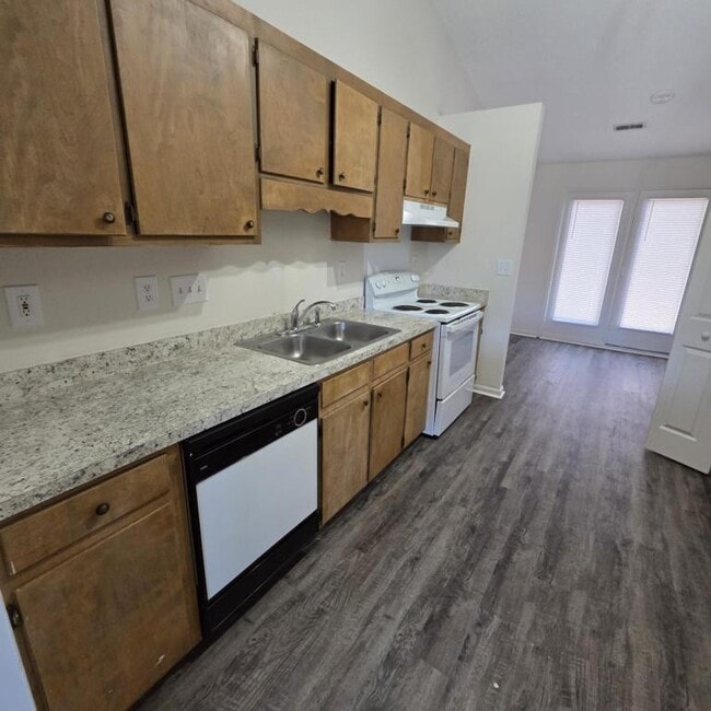 Building Photo - 1214 Peyton Cir