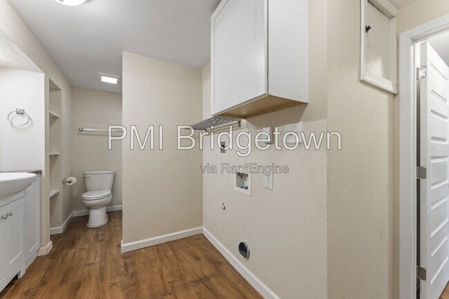 Building Photo - 1115 13th St