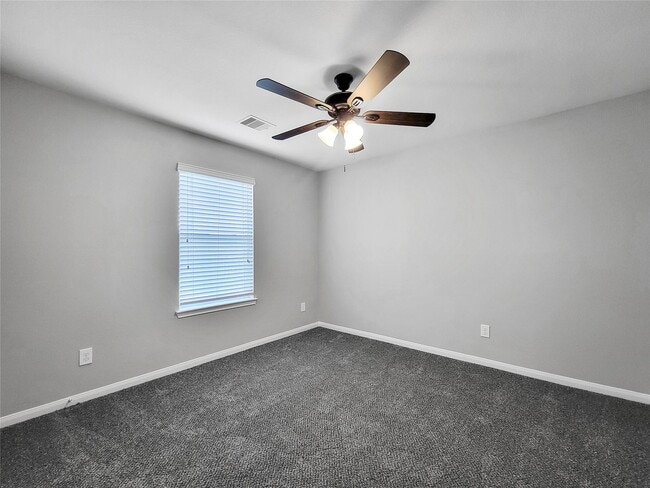 Building Photo - 2022 Midlane Drive