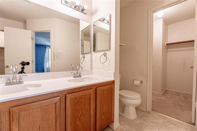 Building Photo - 2929 Jamestown Dr