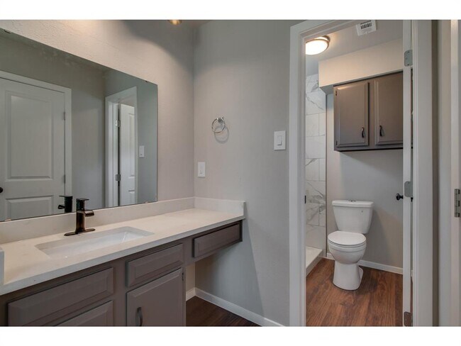 Building Photo - 606 Elderberry Cove