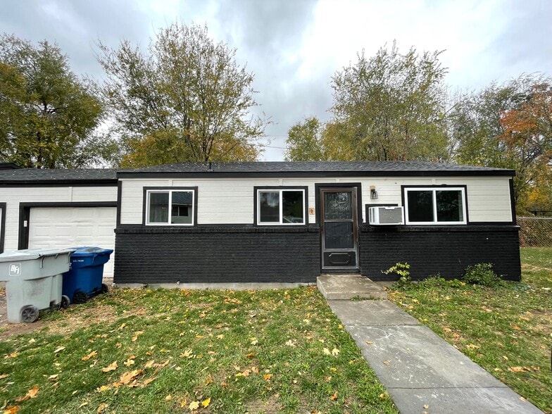 Primary Photo - 144 Delaware Ave