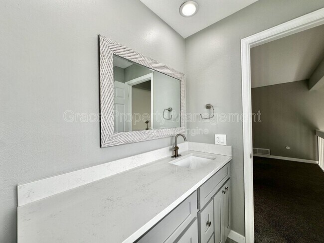 Building Photo - 13274 E Asbury Dr
