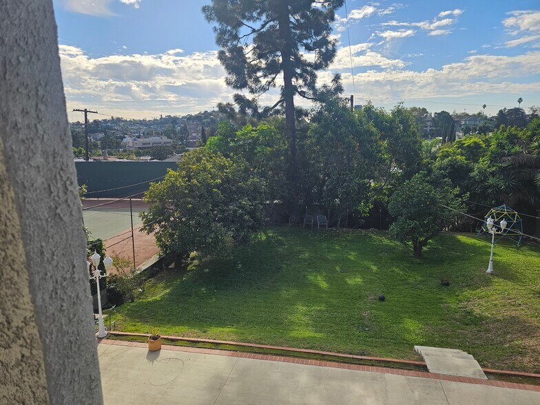 Building Photo - 3250 Lowry Rd