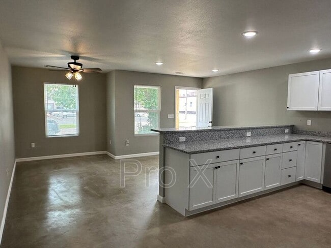 Building Photo - 120 S Pearl