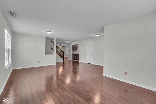 Building Photo - 10187 Hatherley Way