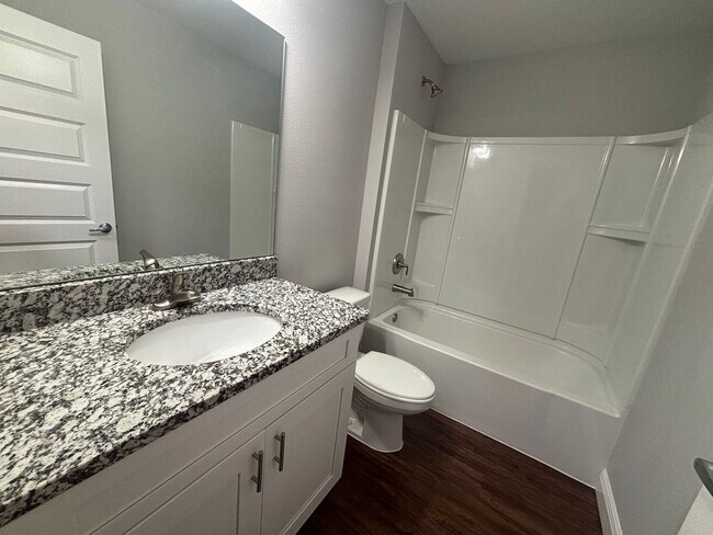 Building Photo - Custom Home - Desirable Citrus Springs Nei...