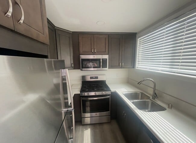 Primary Photo - 2 bedrooms 1 bath Apartment for rent in Im...