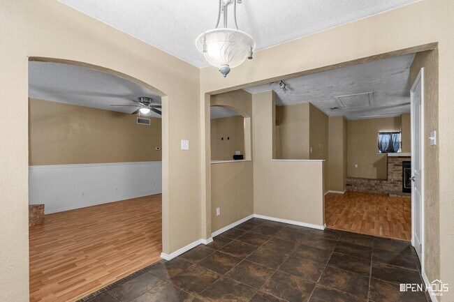 Building Photo - 216 Dirks Dr