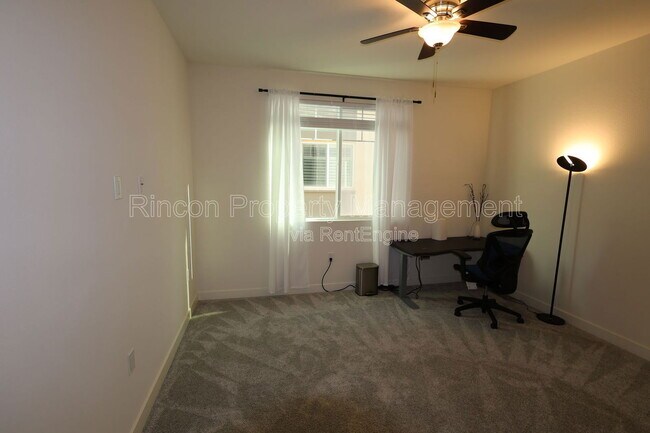 Building Photo - 2850 Wagon Wheel Rd